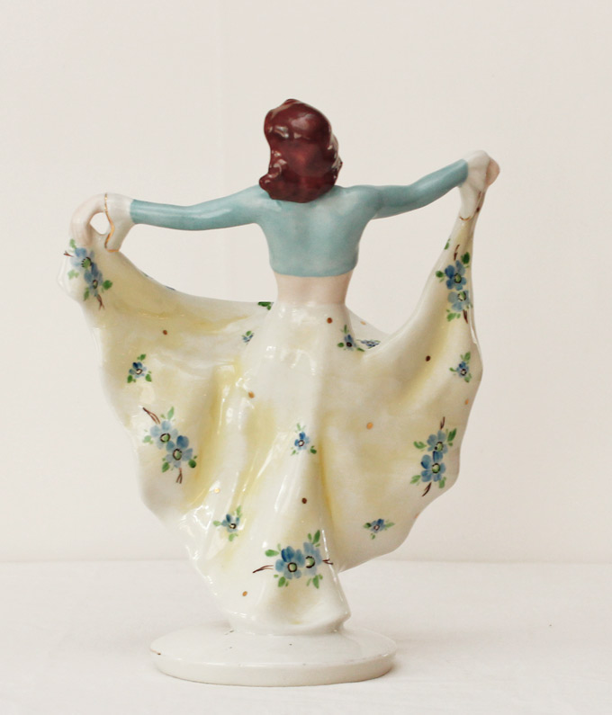 Royal Dux Taenzerin Keramik Figur Blumenkleid