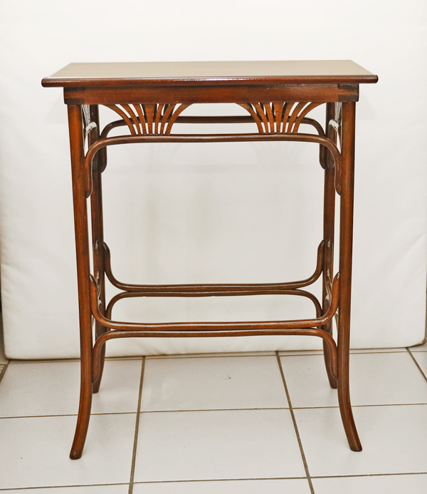 Thonet Jugendstil Beistelltisch Buchen Bugholztisch