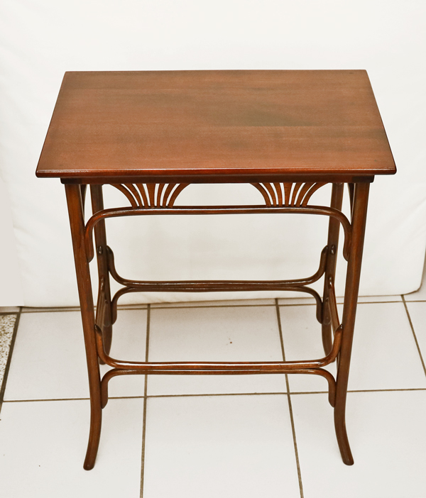 Thonet Jugendstil Beistelltisch Buchen Bugholztisch