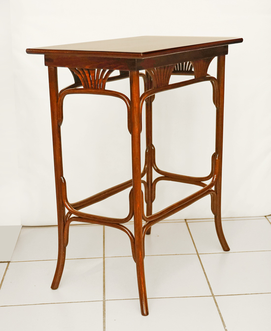 Thonet Jugendstil Beistelltisch Buchen Bugholztisch