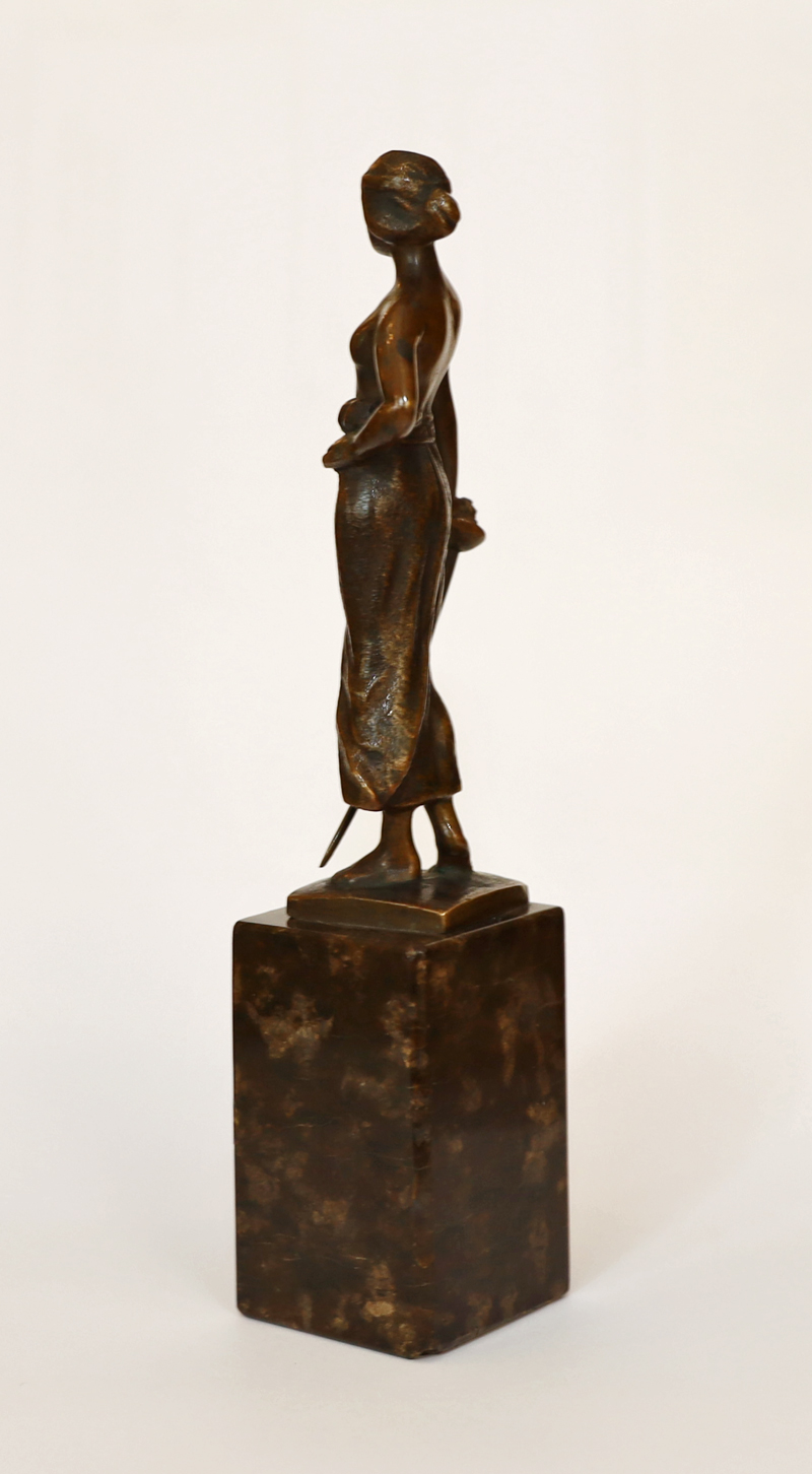 Jugendstil Bronze Figur Dame mit Degen