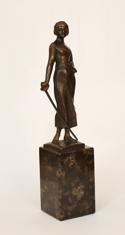 Jugendstil Bronze Figur Dame mit Degen
