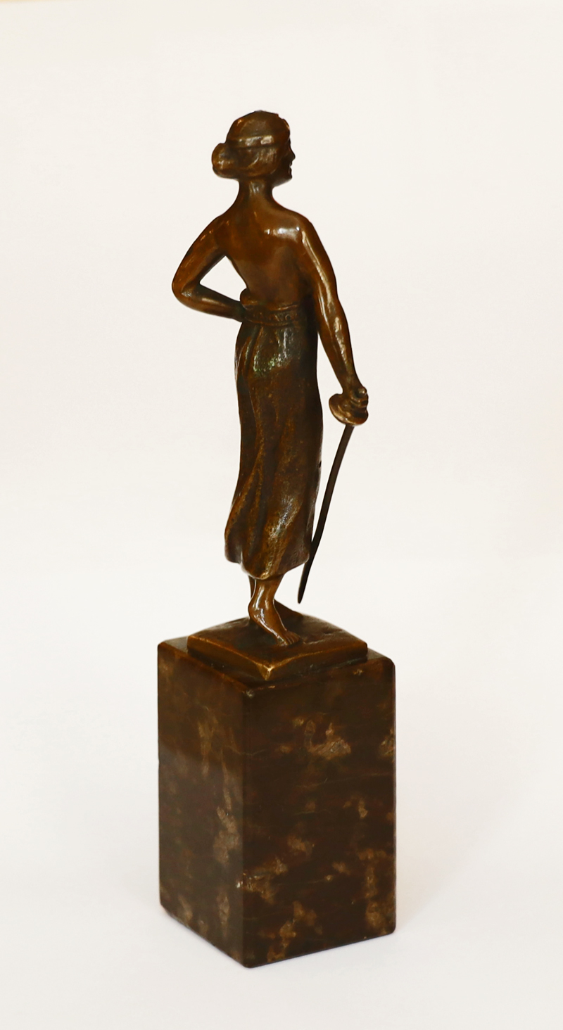 Jugendstil Bronze Figur Dame mit Degen