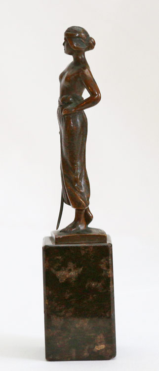 Jugendstil Bronze Figur Dame mit Degen