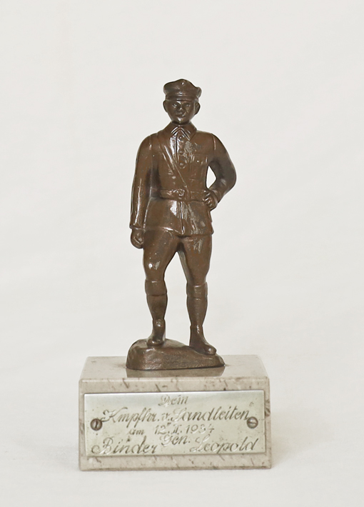 Bronze Soldat in Uniform Bronzefigur
