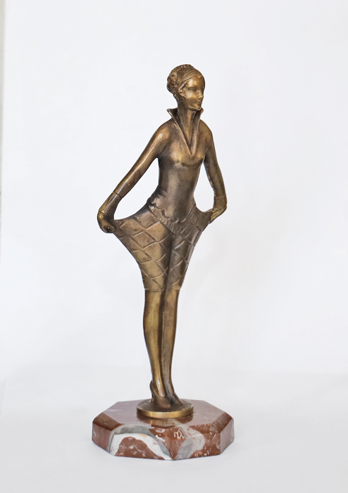 Lorenzl Art Deco Bronze Dame Harlekinkostuem