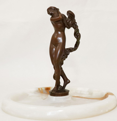 Erotische Jugendstil Bronze Dame beim Bade