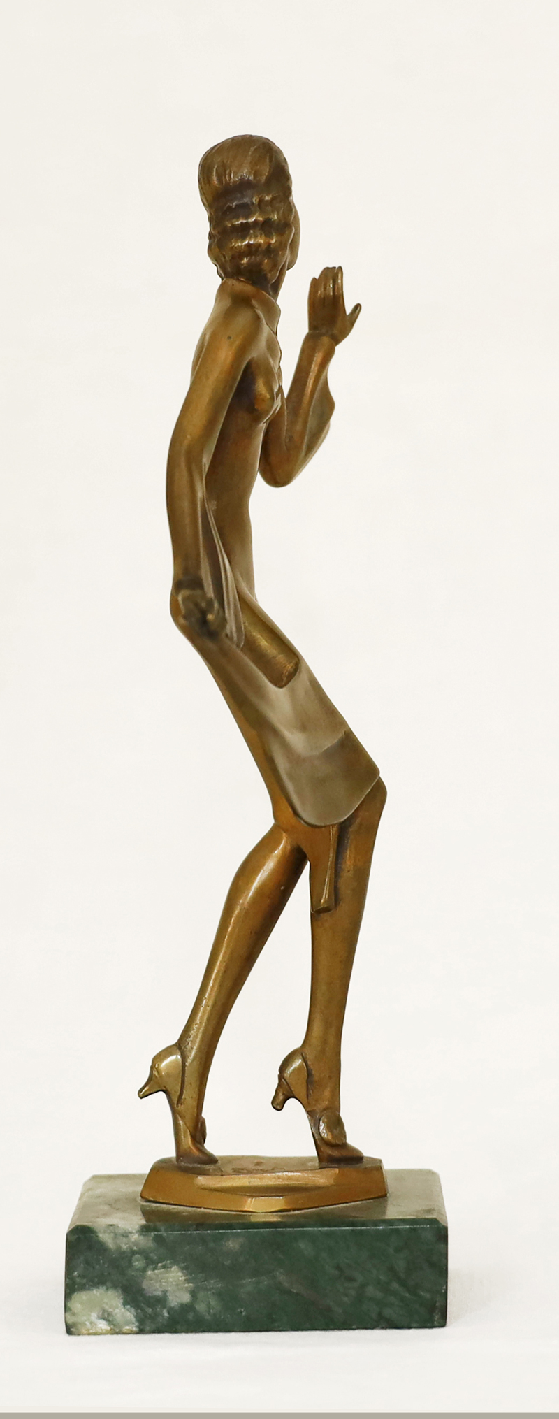 Bruno Zach Bronze elegante Dame