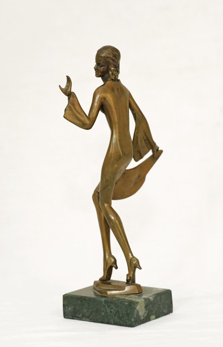 Bruno Zach Bronze elegante Dame