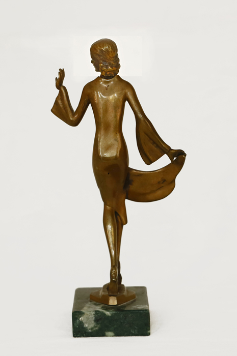 Bruno Zach Bronze elegante Dame