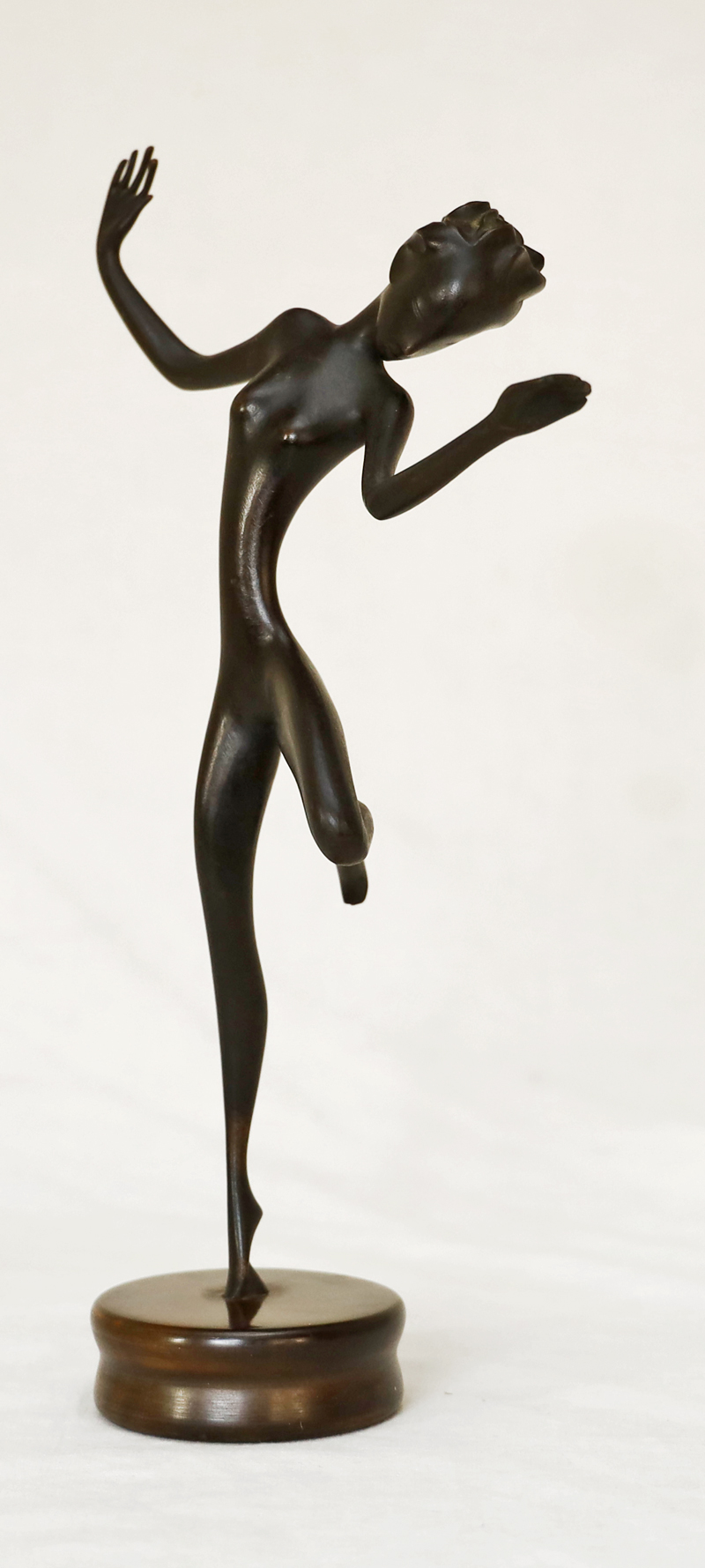 Werkstaette Hagenauer Wien Damenakt nackte Taenzerin Bronze