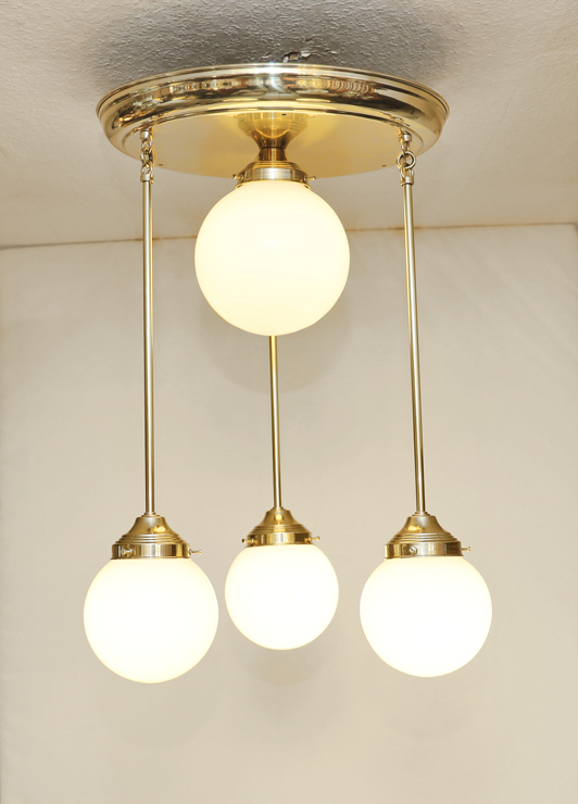 Art Deco Deckenlampe Messing Opalglasschirme Jugendstil