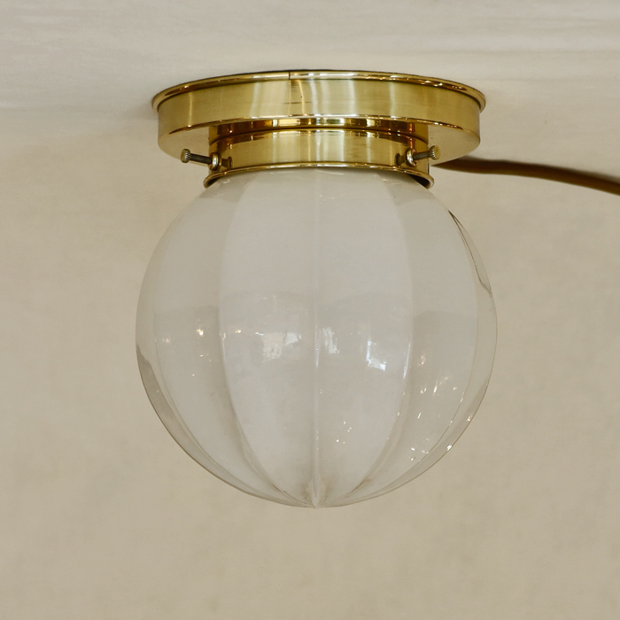 Art Deco Messing Deckenlampe Opalglasschirm
