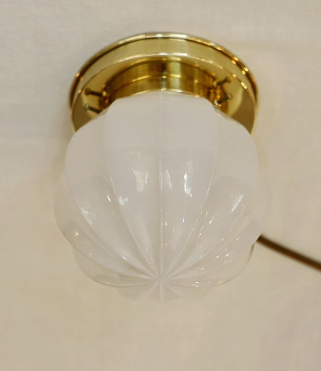 Art Deco Messing Deckenlampe Opalglasschirm