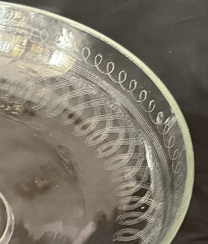 Kristallglas Fu&szlig;schale geometrische Gravur