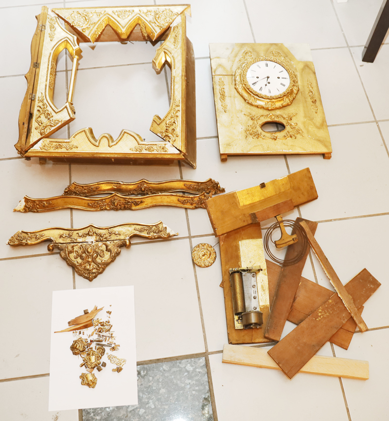 Restauration antike Rahmenuhr
