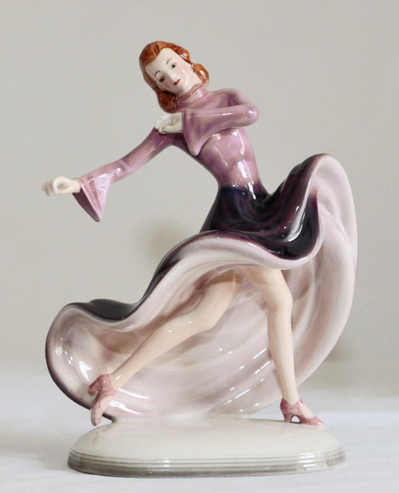 Taenzerin Keramos Wien Figur tanzende Dame Dakon