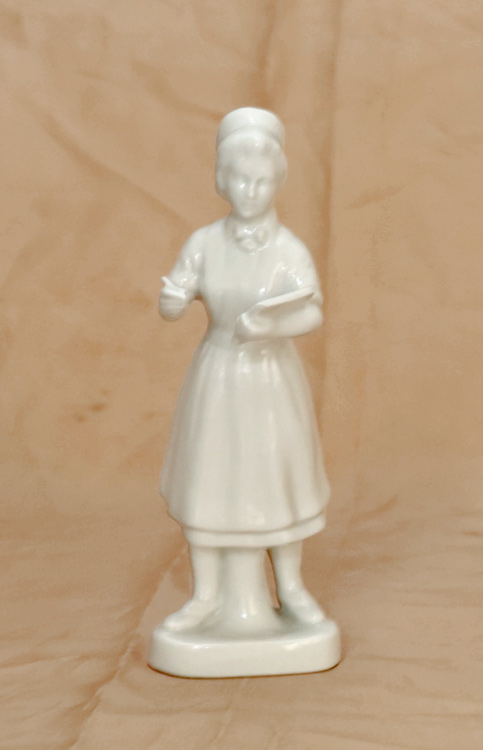 Keramik Figur Dame Stift Notizblock