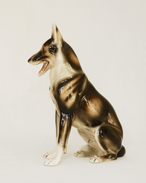 Keramos Wien Tierkeramik Schäferhund Eisenbeisser