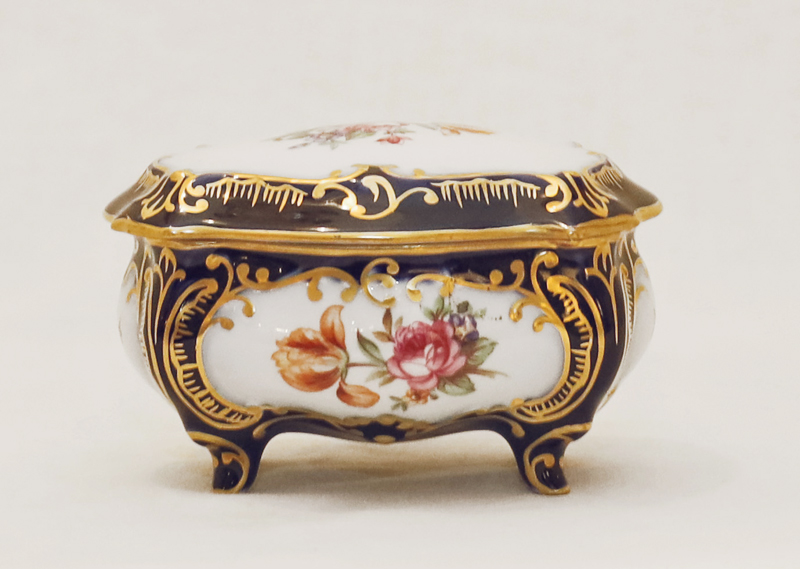 Ilmenauer Porzellan Deckeldose Konfektdose Graf Henneberg