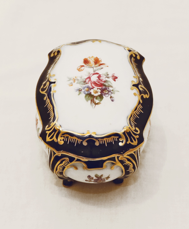 Ilmenauer Porzellan Deckeldose Konfektdose Graf Henneberg