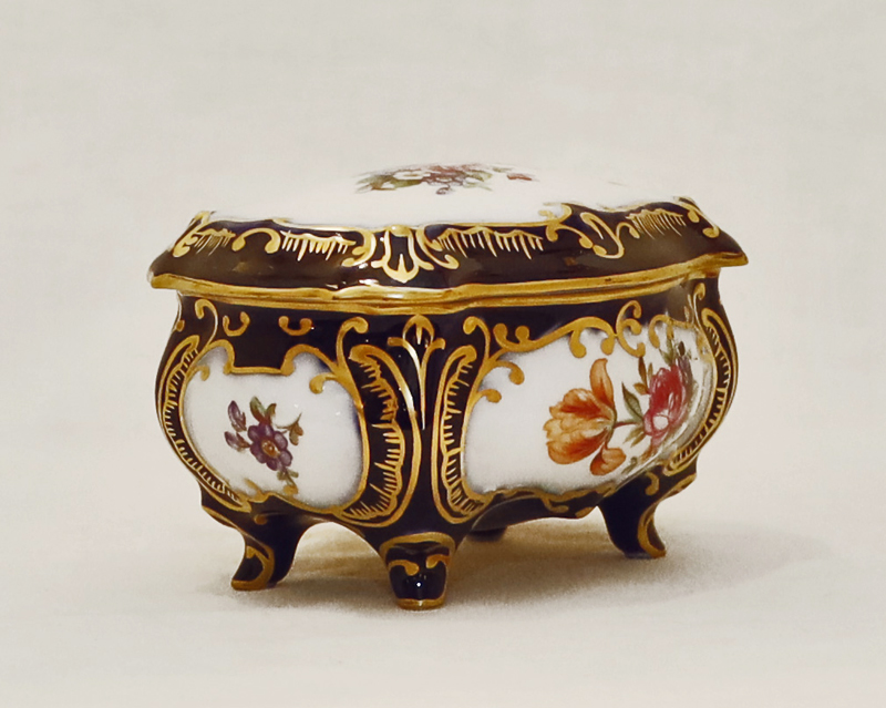 Ilmenauer Porzellan Deckeldose Konfektdose Graf Henneberg