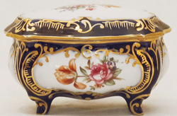 Ilmenauer Porzellan Deckeldose Konfektdose Graf Henneberg