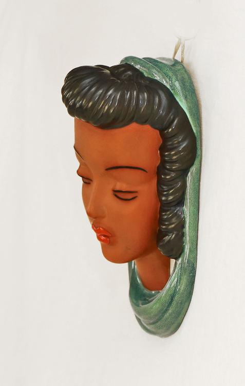 Keramik Wandmaske Kunstkeramik Adolf Prischl Frau mit Schal