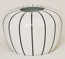 Design Porzellan Vase Jugendstil schwarz weiss