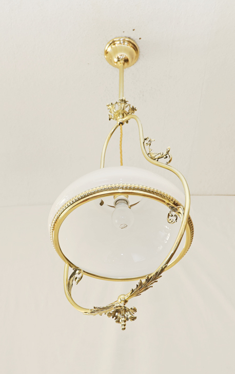 Jugendstil Messing Luster Opalglasschirm Lampe