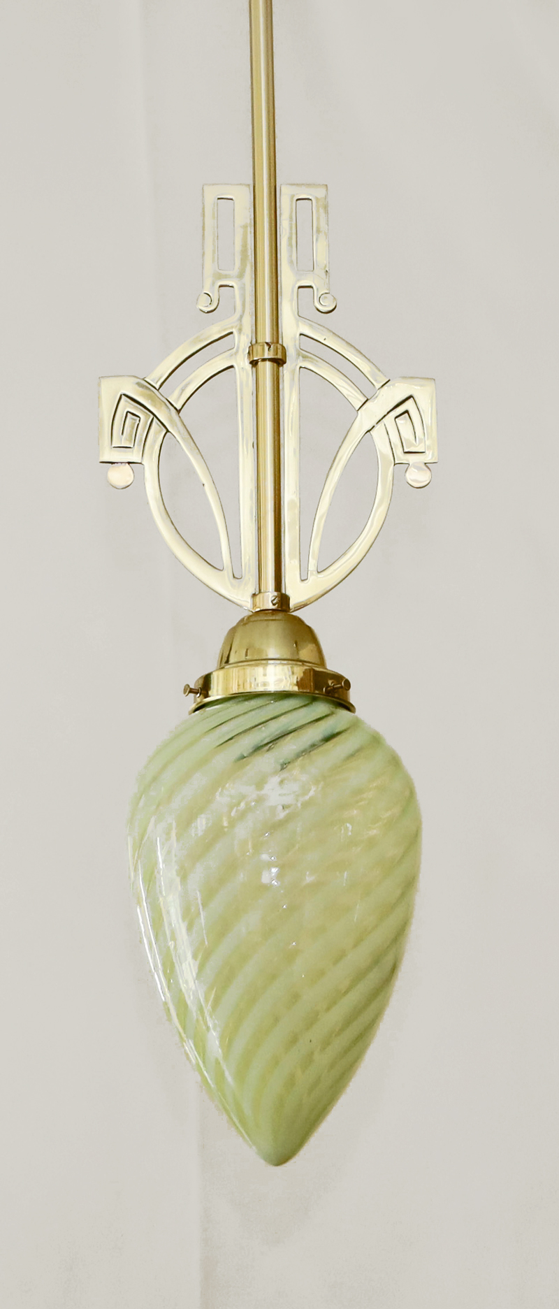 Jugendstil Haengelampe Messing Lampe Opalglasschirm