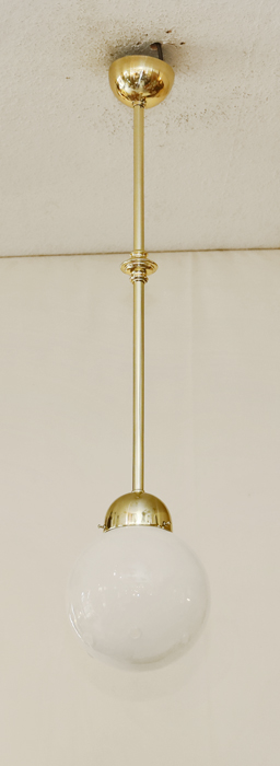 Art Deco Haengelampe Messing Opalglasschirm Jugendstil