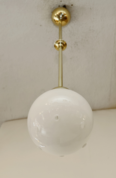 Art Deco Haengelampe Messing Opalglasschirm Jugendstil