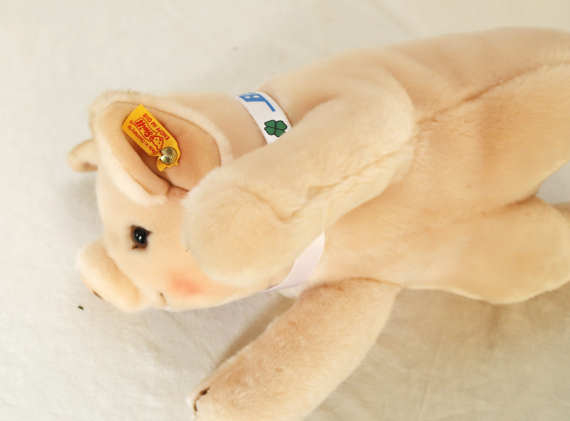 Steiff BOSE Gluecksschwein Stofftier Knopf Ohr