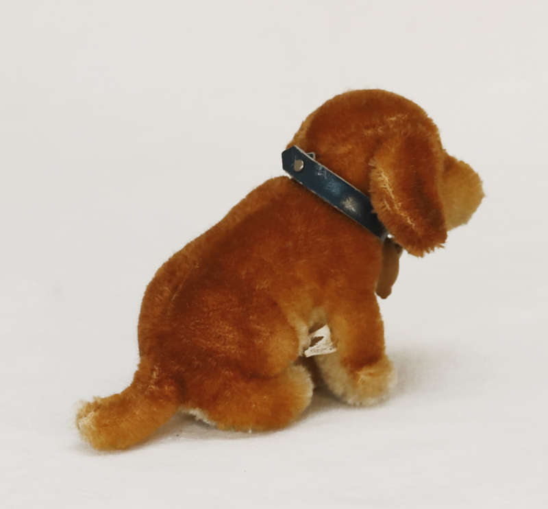 Steiff Bazi Jungdackel Dachshund Stofftier Knopf