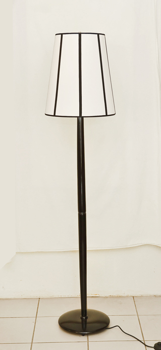 Art Deco Bodenstehlampe Stoffschirm schwarz weiss