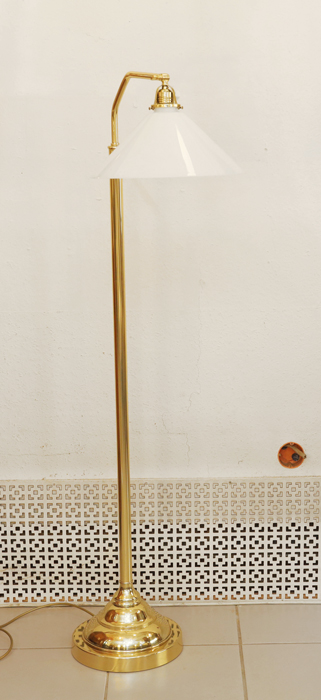 Jugendstil Art Deco Bodenstandlampe Messing Opalglasschirm