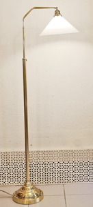 Jugendstil Art Deco Bodenstandlampe Messing Opalglasschirm