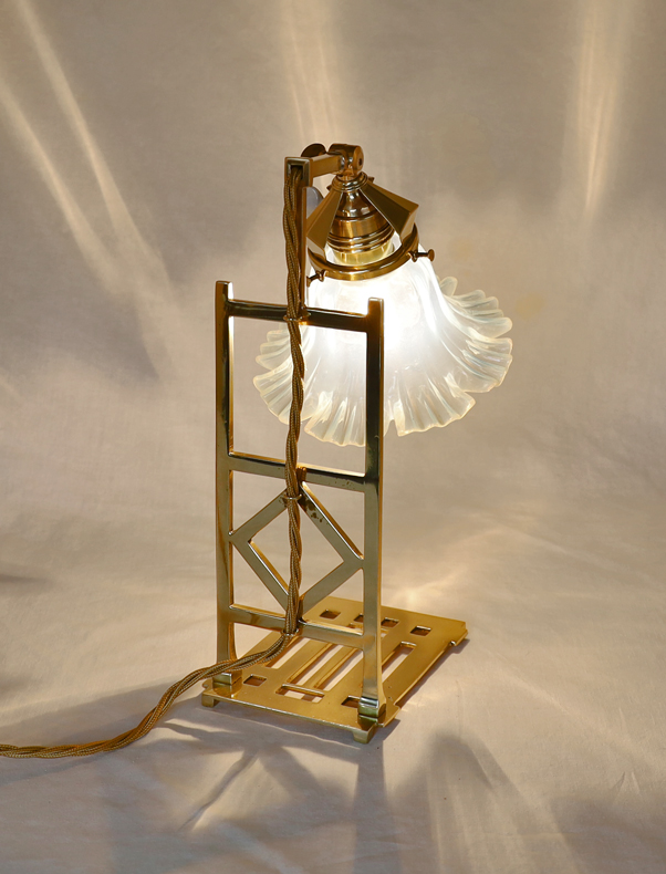 Paar Jugendstil Stehlampen  Tischlampen Nachtkaestchenlampen Tischleuchten