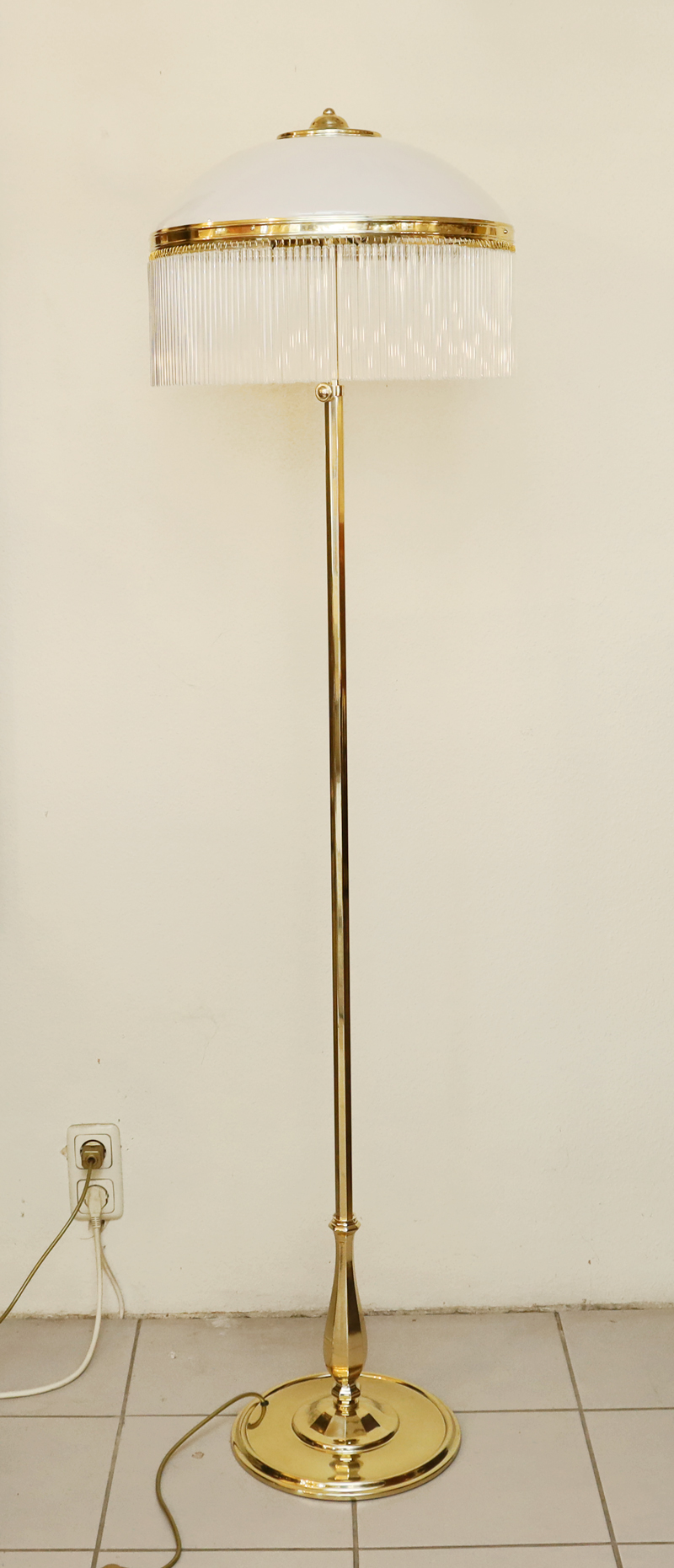 Jugendstil Bodenstehlampe Opalglasschirm Glasstaebe  Messinglampe