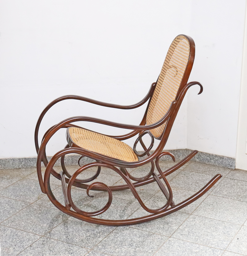 Jugendstil Schaukelstuhl Bugholz Thonet