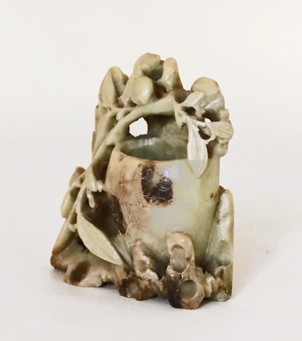 Speckstein geschnitzt
