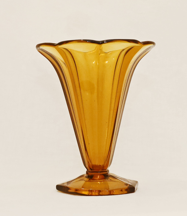 Bernsteinfarbige Art Deco Glasvase Blumenvase