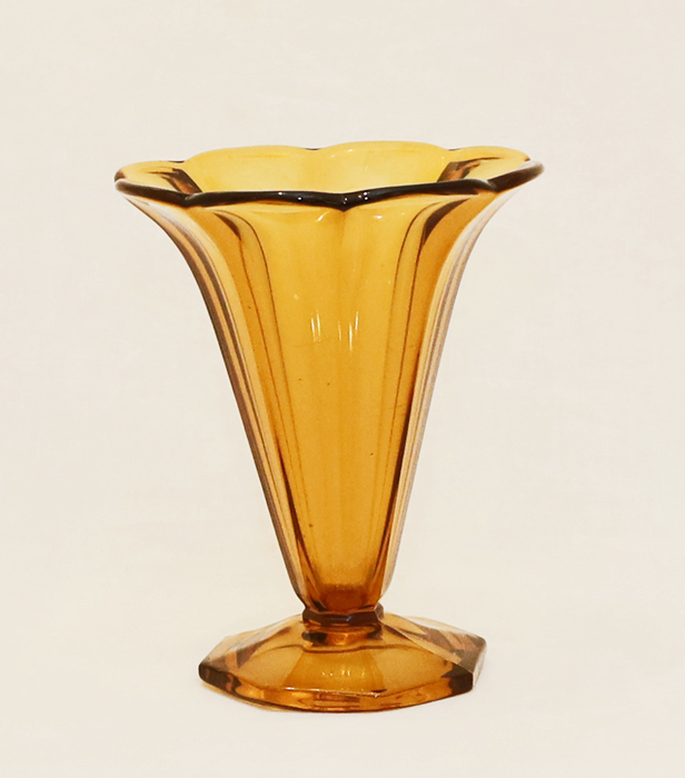 Bernsteinfarbige Art Deco Glasvase Blumenvase